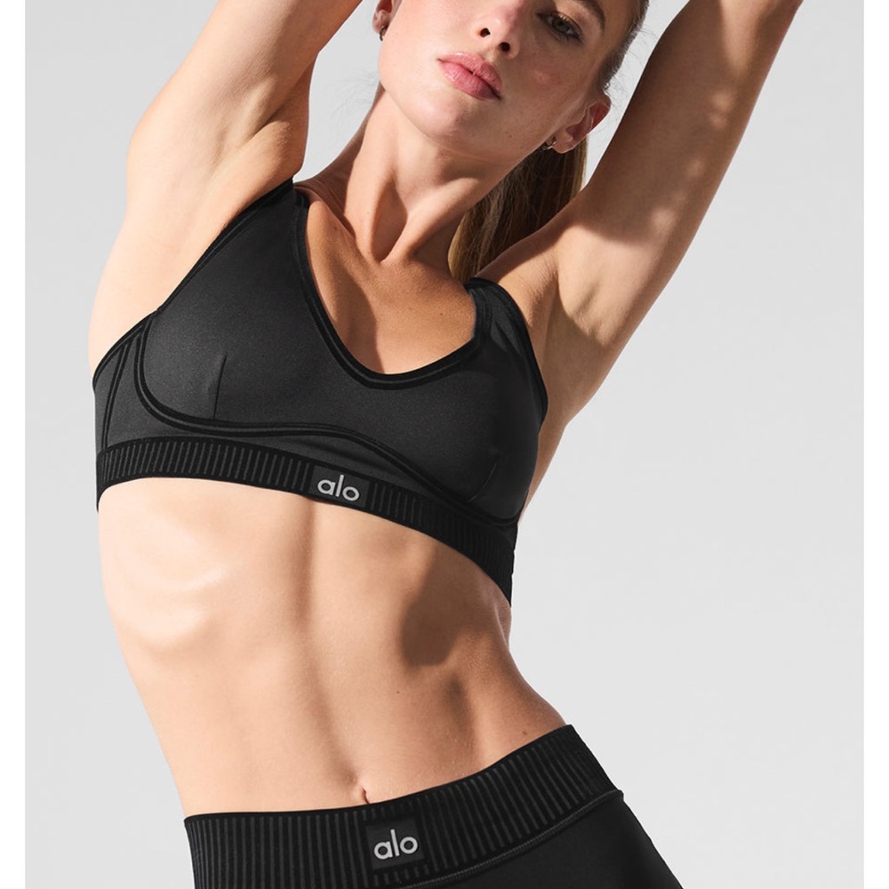 ALO Airlift Line Up Black Sports Bra